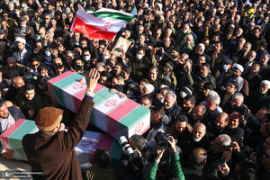 تشییع پیکر شهدای مدافع حرم در شهرک شهید محلاتی