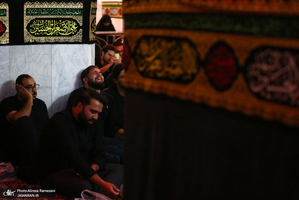 مراسم شام غریبان شهادت امام رضا (ع) در رواق دار الهدایه