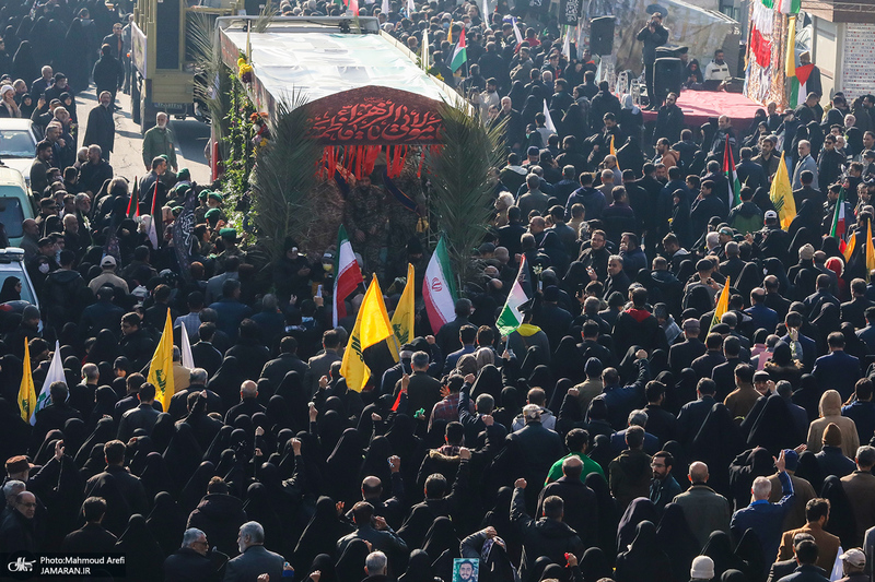 تشییع پیکرهای 110 شهید گمنام دفاع مقدس در تهران - 2