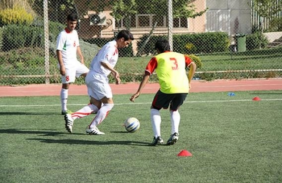 رقابت های فوتبال هفت نفره جانبازان و معلولان کشور در شیراز آغاز شد