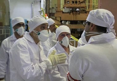 رییس سازمان انرژی اتمی از نیروگاه بوشهر بازدید کرد