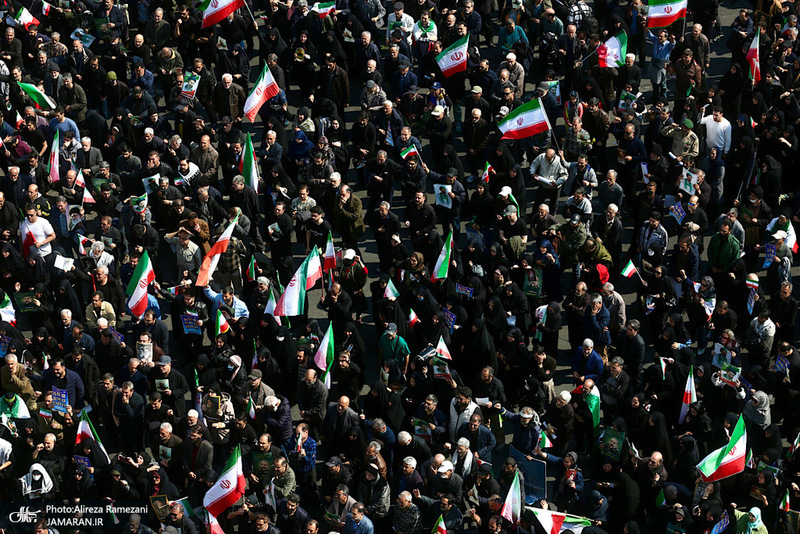 مراسم تشییع پیکرهای مطهر 84 شهید قهرمان ناوشکن دنا -1