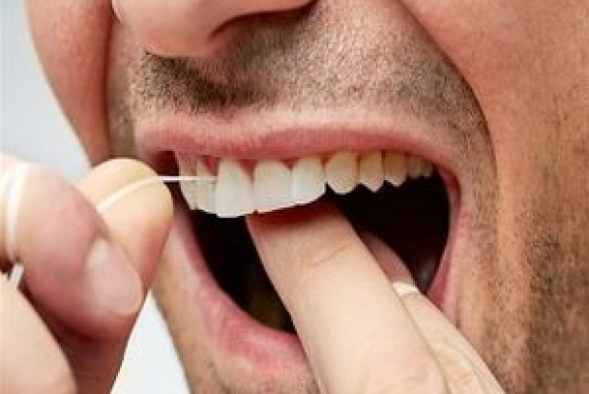 فواید فوق‌العاده استفاده از نخ دندان

