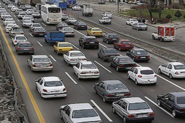 ترافیک در جاده های قزوین نیمه سنگین است