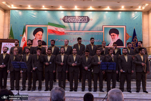 گرامیداشت سالروز ورود بنیانگذار جمهوری اسلامی ایران به میهن در حرم امام خمینی(س)