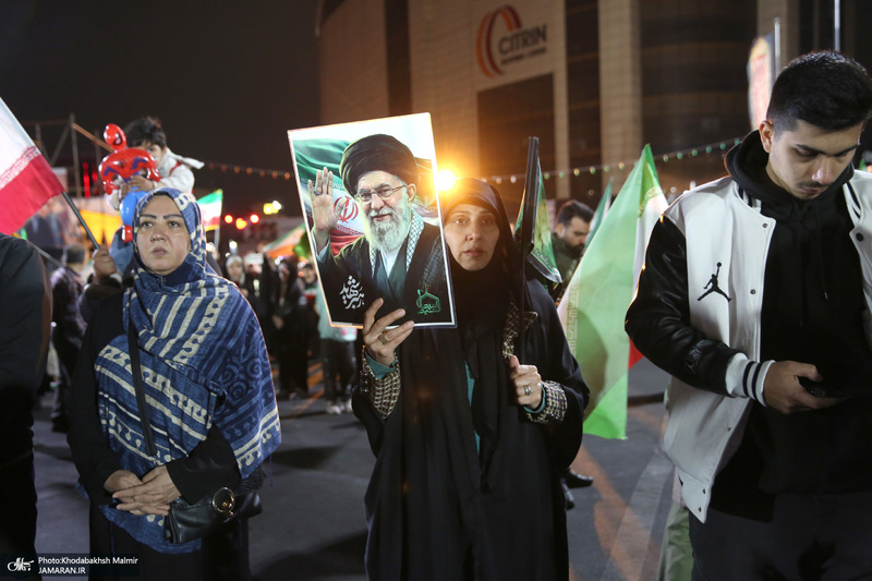 چهل و چهارمین شب اجتماع پرشور مردم در صادقیه