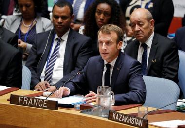 مکرون: ایران همچنان پایبند به برجام است/ بحران اعتمادی که اکنون به وجود آمده به خاطر تحریم‌های آمریکا است