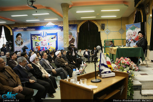نشست بررسی «جایگاه اخلاق در ساحت های تربیت دانش آموزی با نگاهی به اندیشه تربیتی حضرت امام»
