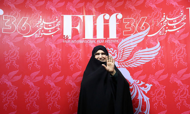 حضور دختر امام (س) در جشنواره فیلم فجر + تصاویر