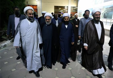 سفر هیئت اعزامی دفتر مقام معظم رهبری به سیستان و بلوچستان/ امام جمعه اهل سنت زاهدان با نماینده رهبر انقلاب دیدار کرد