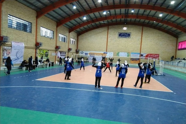 روز نخست مسابقات والیبال دسته اول بانوان در قزوین برگزار شد