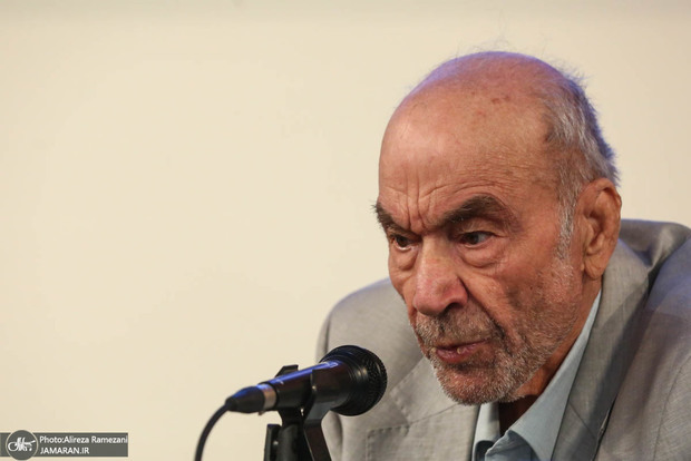 رضا داوری اردکانی: تاریخ می‌تواند مردمان را به ظلمت نادانی مبتلا کند 