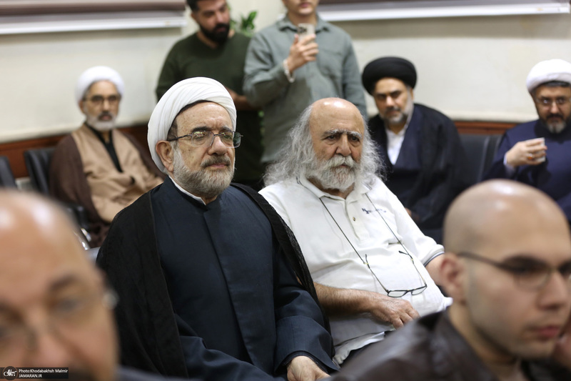 دیدار مهدی کروبی با سید حسن خمینی و جمعی از فعالان سیاسی