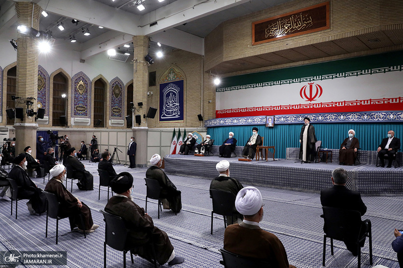 مراسم تنفیذ حکم سیزدهمین دوره ریاست جمهوری اسلامی ایران‌ توسط رهبر انقلاب