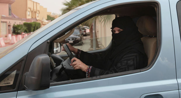 زنان عربستان سعودی صاحب حق رانندگی شدند