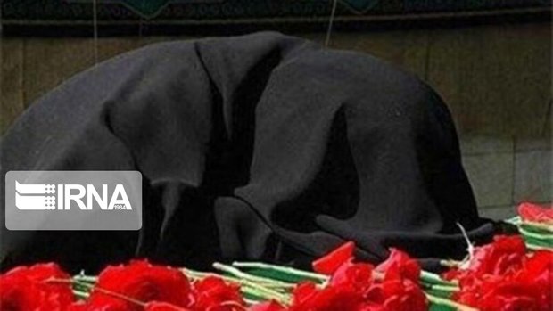 پیکر مادر یک شهید و سه جانباز در جهرم تشییع و به خاک سپرده شد