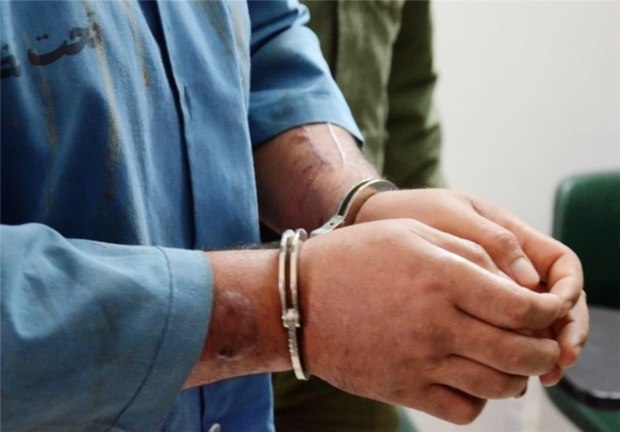 سرکرده باند قاچاق مواد مخدر به کشور در بندرلنگه دستگیر شد