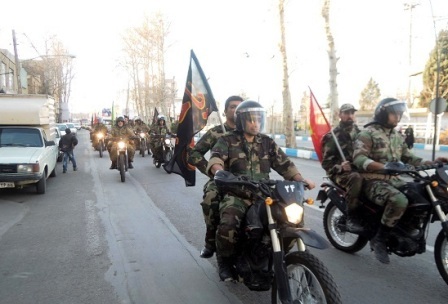نمایش اقتدار نیروهای مسلح شهرستان آبدانان در روز ارتش