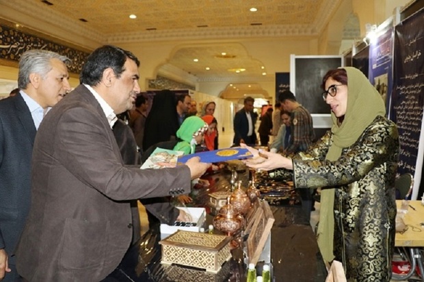 روز شیراز در نمایشگاه بین المللی کتاب پاس داشته شد