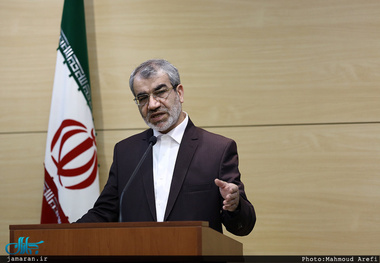 توسط الهام به احمدی‌نژاد پیغام دادیم که انصراف دهد اما پاسخی نیامد