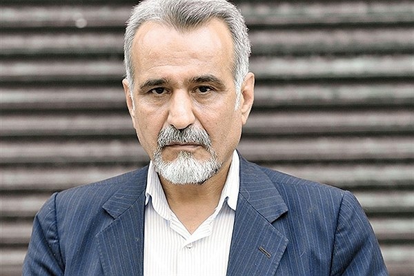 خُرم: ادغام‌ها عوام‌فرینی بود