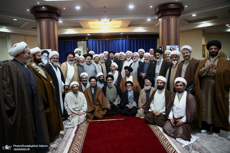 دیدار جمعی از روحانیون با سید حسن خمینی