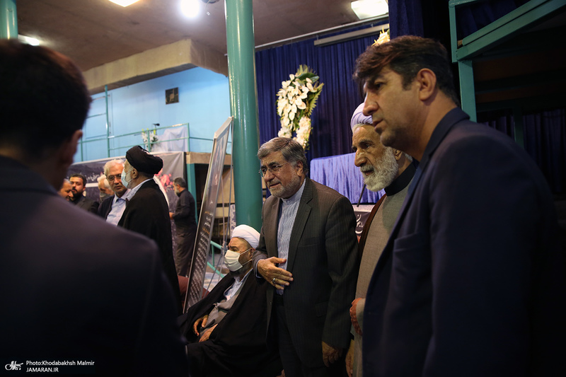 مراسم وداع با پیکر حجت الاسلام و المسلمین سید محمود دعایی در حسینیه جماران -2
