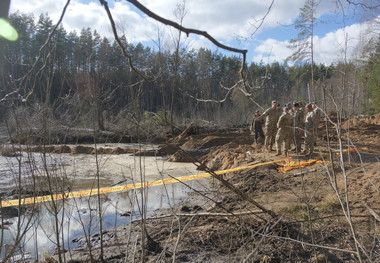باتلاقی در لیتوانی یک خودروی زرهی آمریکایی و خدمه آن را بلعید