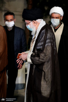 اقامه نماز بر پیکر آیت‌الله حسن‌زاده آملی(ره) توسط رهبر معظم انقلاب
