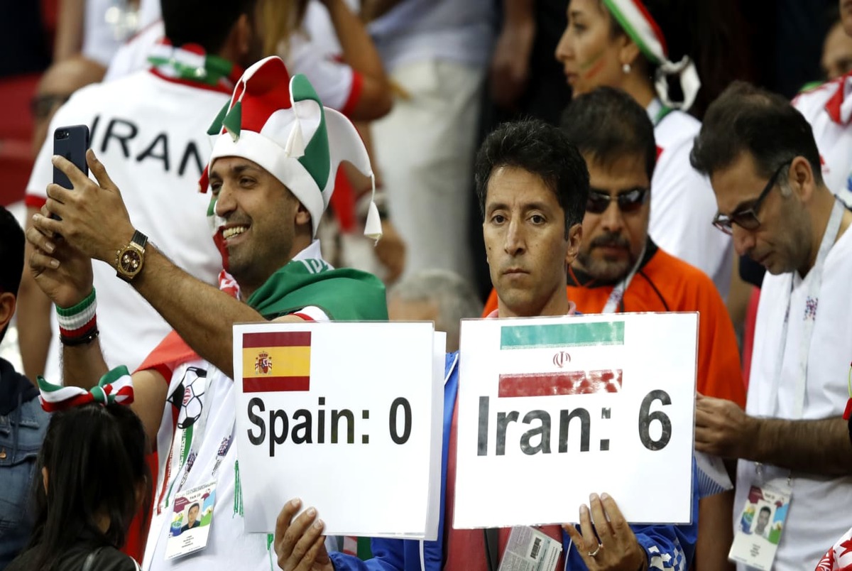 حواشی بازی ایران و اسپانیا قبل از آغاز دیدار دو تیم + عکس و فیلم