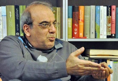 عباس عبدی :
رئیسی و قالیباف به نفع یکدیگر کنار نمی‌روند / این دو از «جمنا» حرف شنوی ندارند / احمدی‌نژاد رد صلاحیت می‌شود، بقایی که جای خود دارد / شانس پیروزی روحانی از بقیه بیشتر است