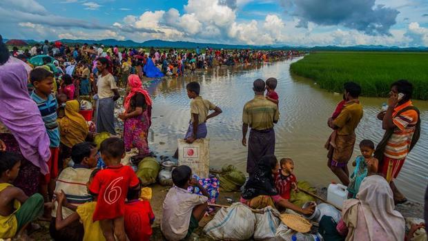 ارتش میانمار صدها مسلمان را در یک روستا مورد تجاوز قرار داده و آنها را کشت