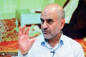 مومنی: نگاه بلندمدت، محور اصلی تصمیم‌گیری در دهه اول انقلاب بود/هنوز برخی در ساختار قدرت با استانداردهای دوره قاجار و پهلوی، تصور می‌کنند با محدودیت دسترسی به اطلاعات، گره‌های ایران گشوده می‌شود/ به دلیل ضعف در شناخت مسائل اصلی، هزینه‌های غیرعادی پرداختیم