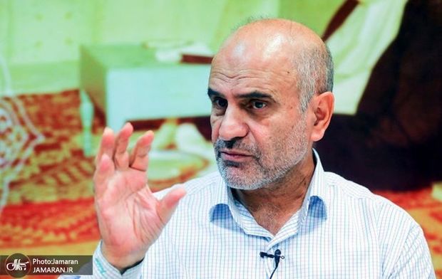 مومنی: نگاه بلندمدت، محور اصلی تصمیم‌گیری در دهه اول انقلاب بود/هنوز برخی در ساختار قدرت با استانداردهای دوره قاجار و پهلوی، تصور می‌کنند با محدودیت دسترسی به اطلاعات، گره‌های ایران گشوده می‌شود/ به دلیل ضعف در شناخت مسائل اصلی، هزینه‌های غیرعادی پرداختیم