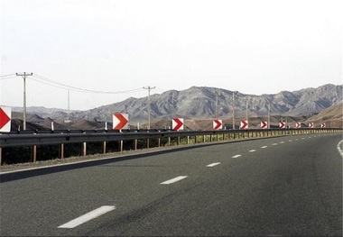 چهار بانده شدن محورهای مواصلاتی اردبیل در اولویت است