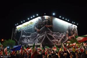 پنجاه و هشتمین اجتماع پر شور مردم در میدان انقلاب