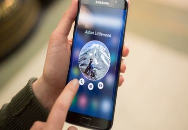 مشکل نمایشگر گوشی‌های Galaxy S7 edge سامسونگ
