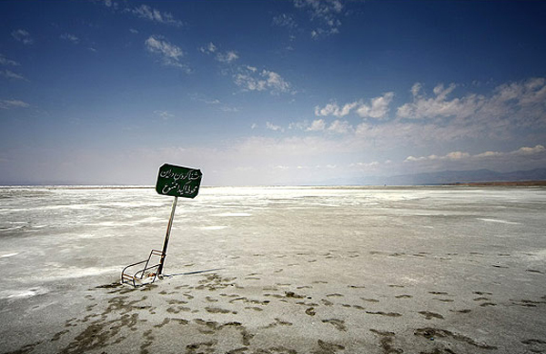 کاهش وسعت دریاچه ارومیه ادامه دارد