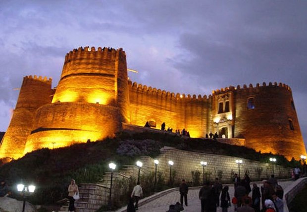 انتقال سند قلعه فلک الافلاک خرم آباد در مرحله نهایی است