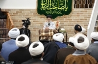 عمامه گذاری جمعی از طلاب به دست آیت‌الله‌العظمی شبیری زنجانی (7)