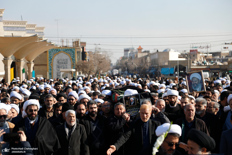 تشییع پیکر آیت الله نمازی در قم