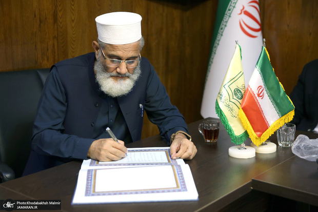 رئیس حزب جماعت اسلامی پاکستان: امام خمینی برای تمام رهبران مسلمان الگو هستند/ امروز ایران، مهد انقلاب اسلامی است که با خون شاگردان امام خمینی آبیاری شده است