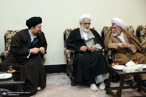 حاشیه های تجدید میثاق رئیس قوه قضائیه و مسئولان عالی قضایی با آرمان‌های امام خمینی(س)