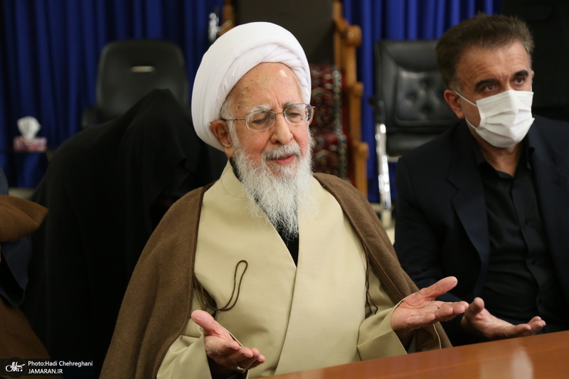 وداع سوزناک آیت الله جوادی آملی با همسر
