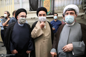 مراسم تشییع حجت الاسلام و المسلمین محتشمی پور در حسینیه جماران