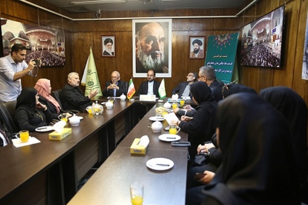 Meeting held to devise ways for prompting Imam's works and ideals
