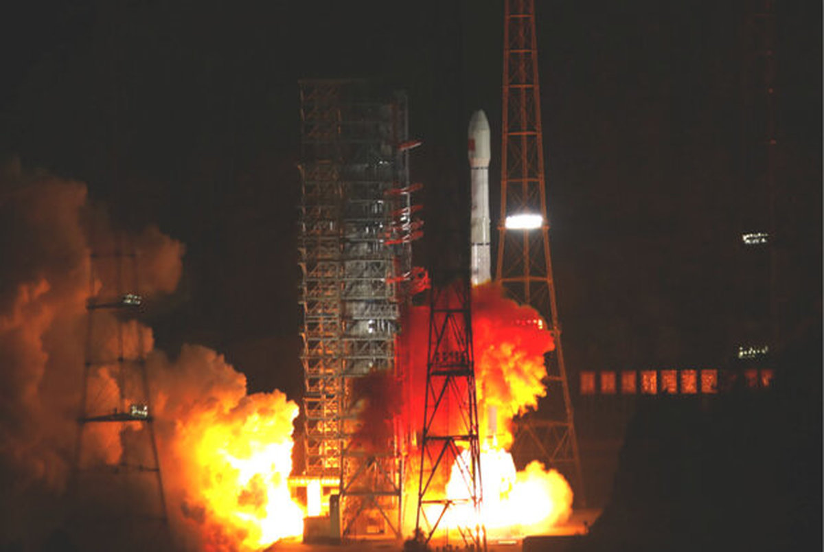 چین ماهواره مرموز به مدار زمین فرستاد