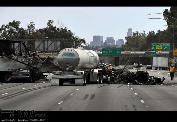 لس آنجلس/یک کشته و10 زخمی در تصادف زنجیره ای+ تصاویر