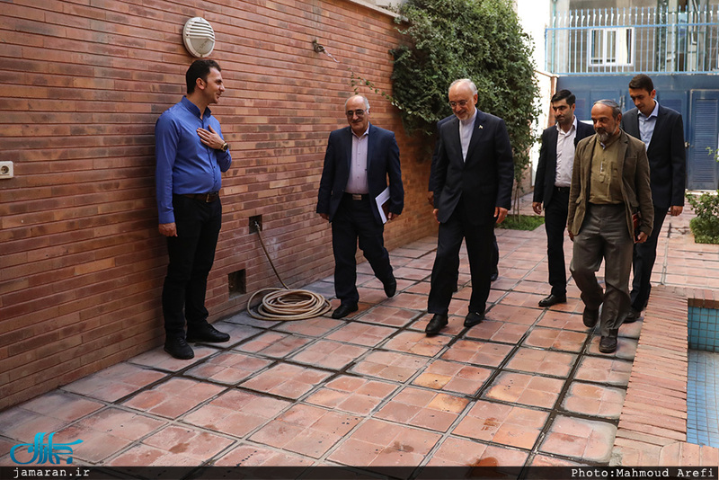 حضور رئیس سازمان انرژی اتمی در پایگاه اطلاع رسانی و خبری جماران