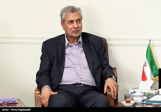 " فضای مجازی" فرزندان را پرمصرف، پرانتظار و جری بار آورده است